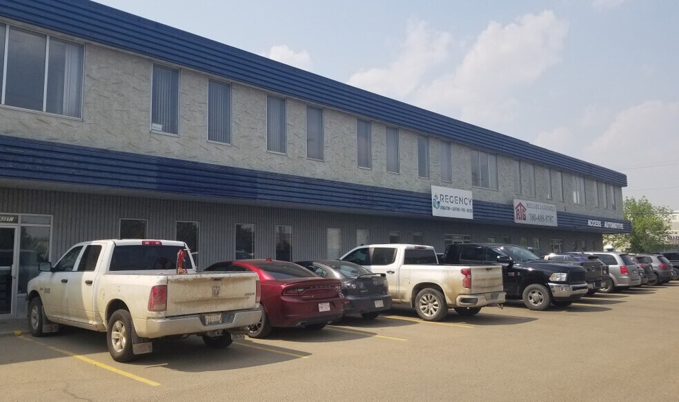 More Photos Of 12100-12122 163 St NW, Edmonton Flex For Lease