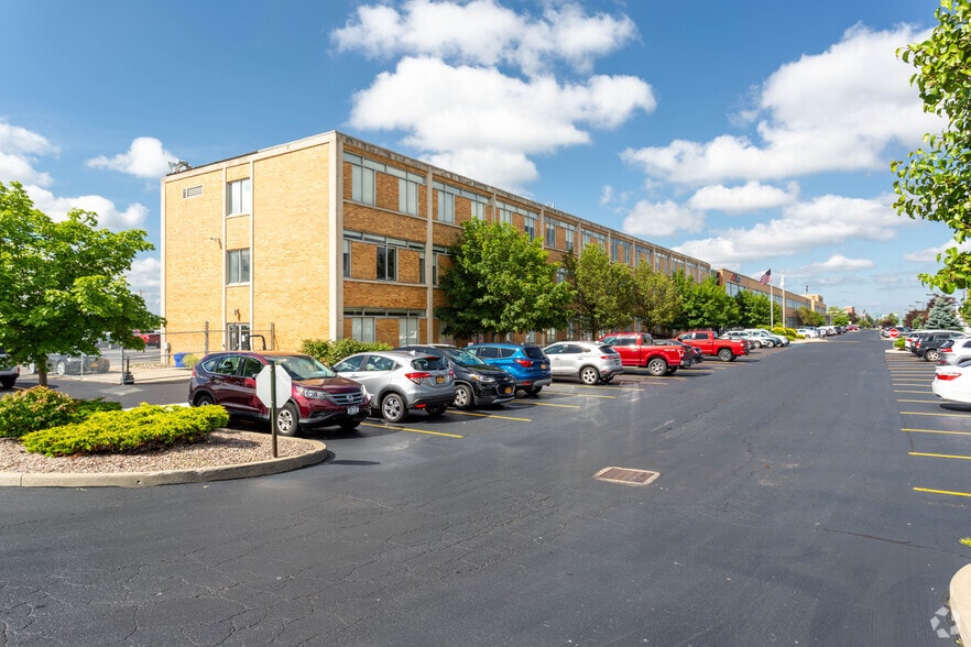 More Photos Of 4433 Genesee St, Cheektowaga Office For Lease