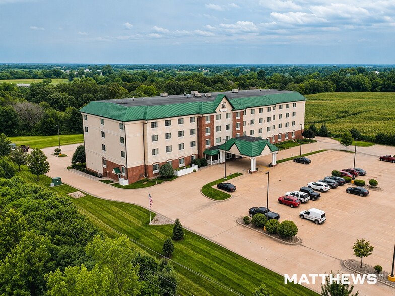 Primary Photo Of 110 N 54th St, Quincy Hotel For Sale