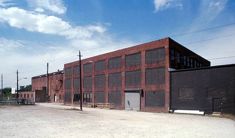 More Photos Of 1959 S Meridian St, Indianapolis Warehouse For Lease
