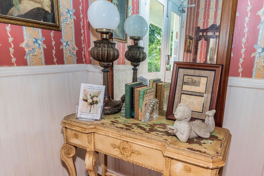 More Photos Of 252 Seavy St, Senoia Hospitality For Sale