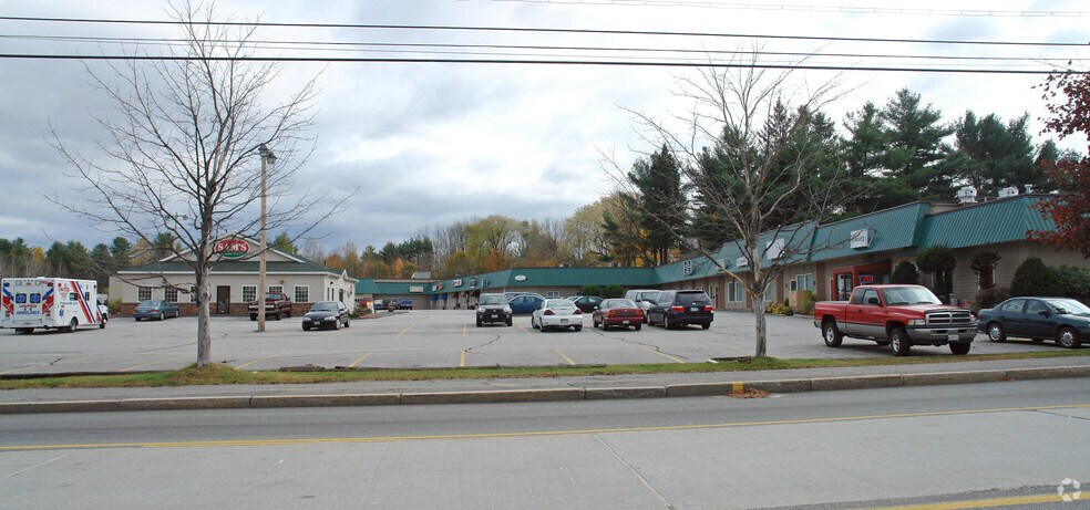 More Photos Of 675 Main St, Lewiston Freestanding For Sale