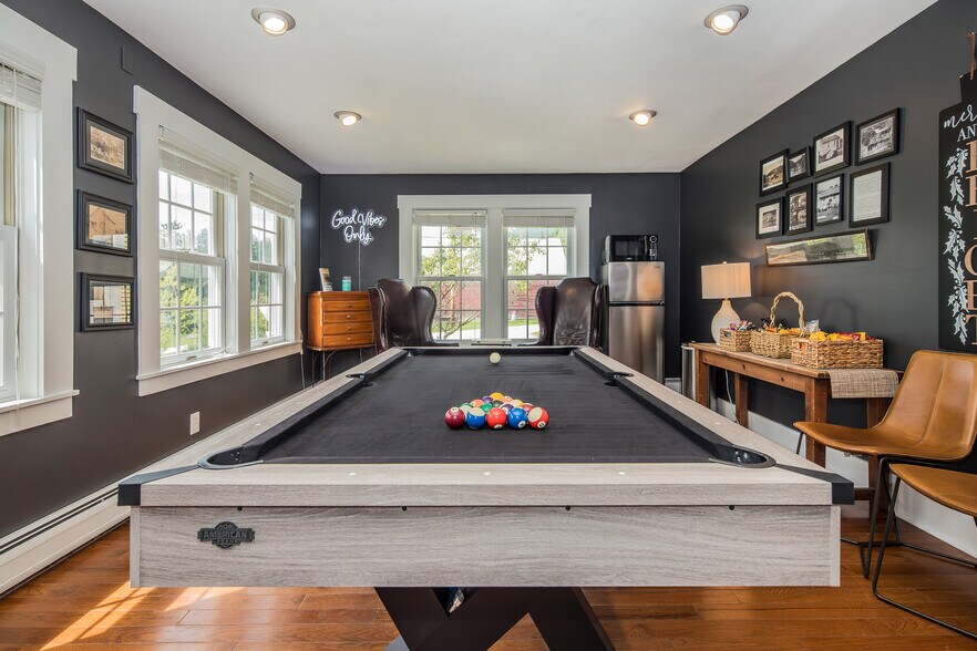 More Photos Of 54 Red Clover Ln, Mendon Hotel For Sale
