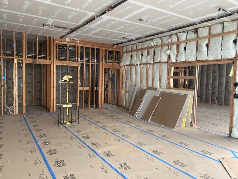 More Photos Of 502-504 N US-101 Hwy, Yachats Storefront Retail Office For Sale