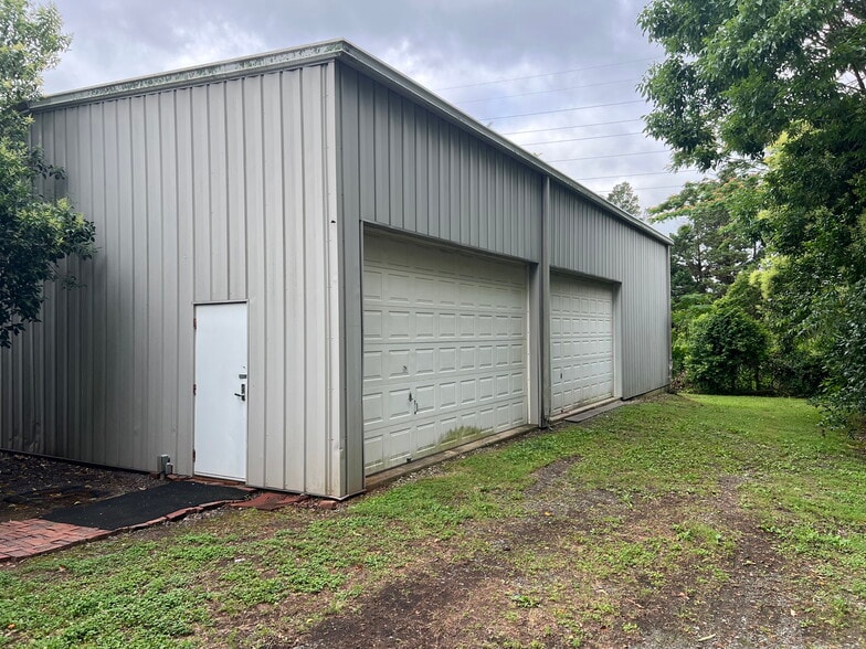 More Photos Of 3900 Miriam Dr, Charlotte Office For Lease