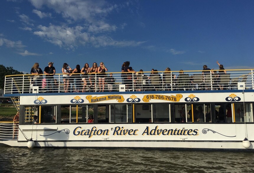 More Photos Of 215 W Water St, Grafton Marina For Sale