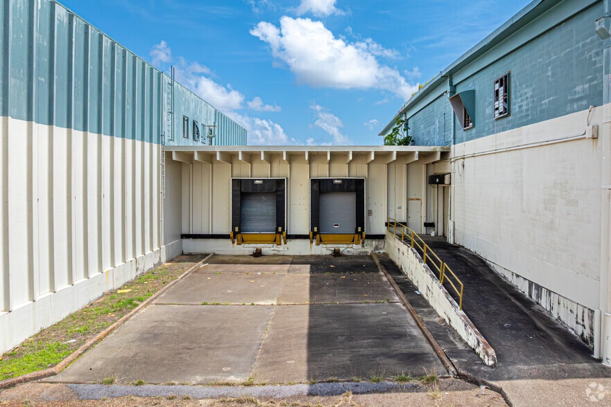 More Photos Of 185 8th St, Biloxi Warehouse For Sale