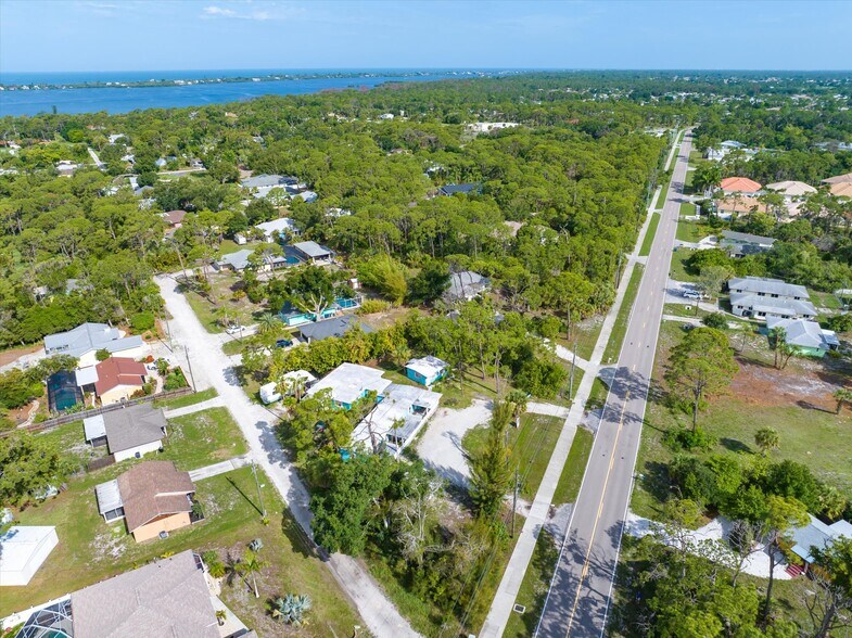 More Photos Of 600 Old Englewood Rd, Englewood Apartments For Sale