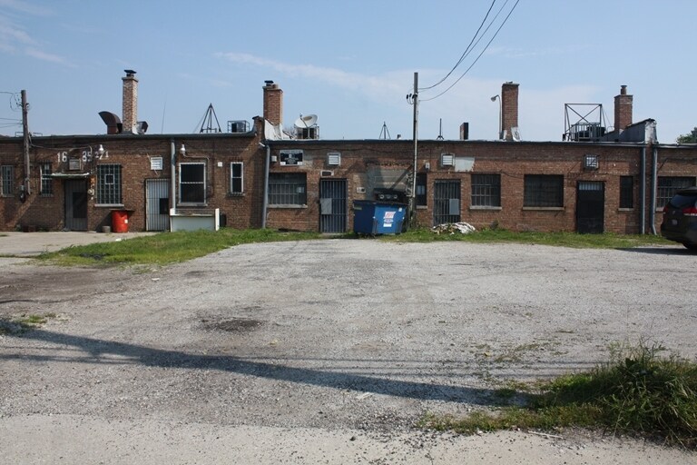 More Photos Of 1639 E 87th St, Chicago Storefront Retail Office For Sale