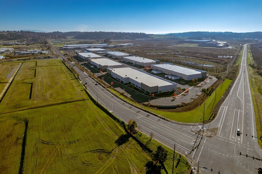 More Photos Of 3315 Aumsville Hwy SE, Salem Warehouse For Lease