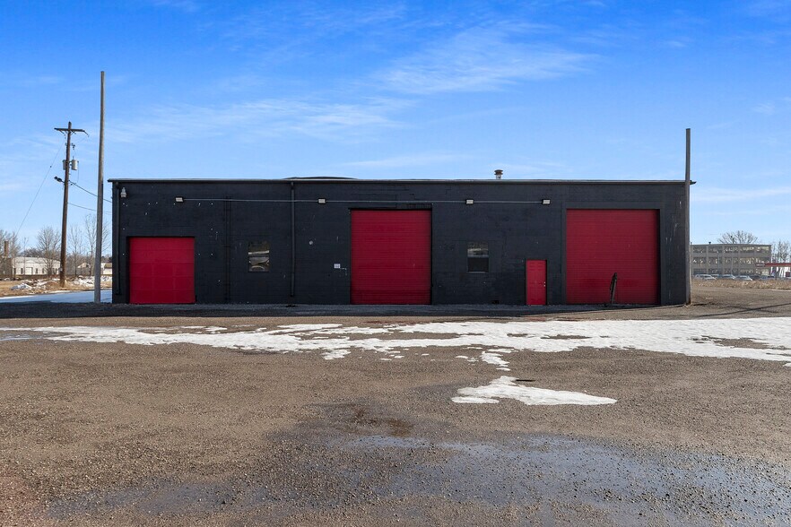 More Photos Of 3101 11th St, Menominee Industrial For Sale