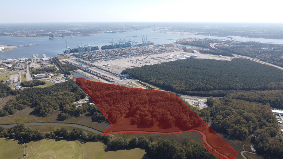 More Photos Of Coast Guard Blvd, Portsmouth Truck Terminal For Lease