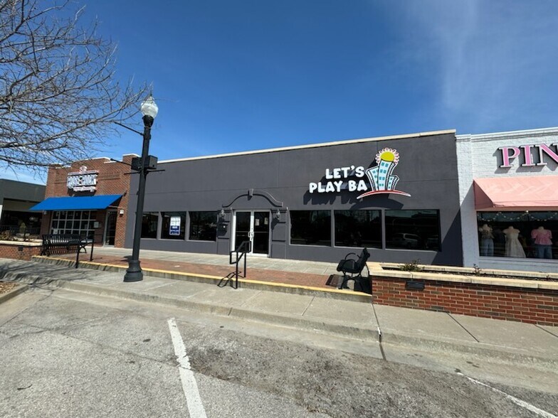 More Photos Of 113 N Main St, Broken Arrow Storefront Retail Office For Lease