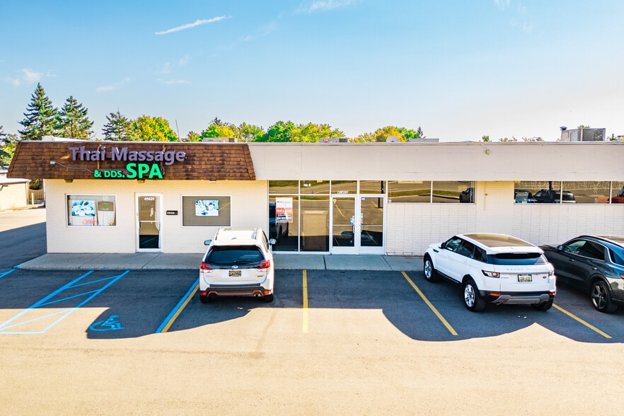 More Photos Of 41431-41583 W 10 Mile Rd, Novi Freestanding For Lease