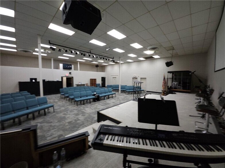 More Photos Of 4144 Old Austell Rd, Powder Springs Religious Facility For Lease