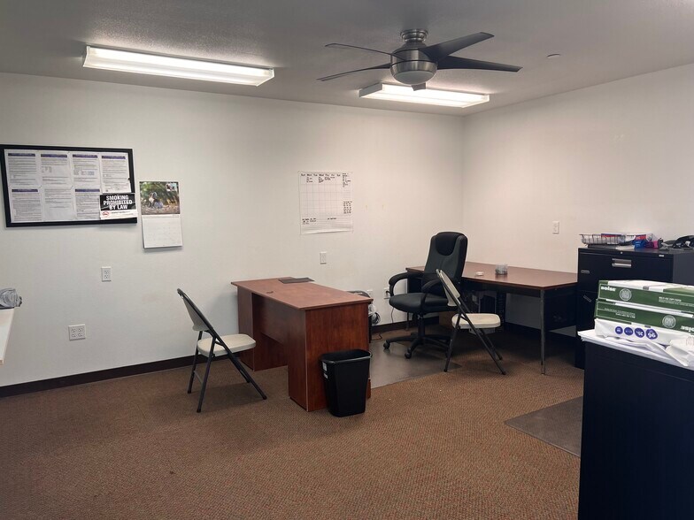 More Photos Of 94-1388 Moaniani St, Waipahu Light Distribution For Lease