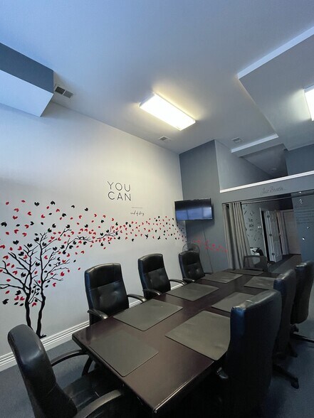 More Photos Of 2521 W North Ave, Chicago Storefront Retail Residential For Lease