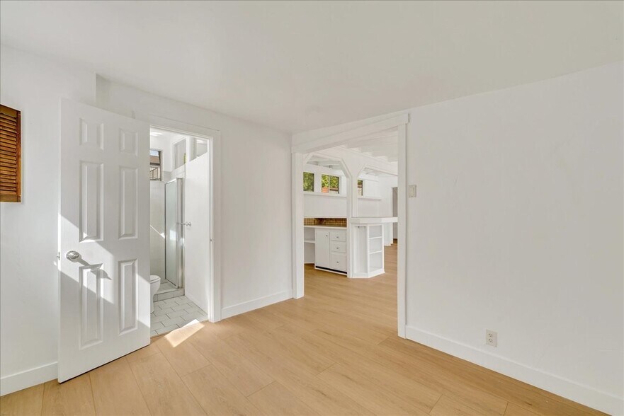 More Photos Of 1222 Corona St, Hermosa Beach Apartments For Sale