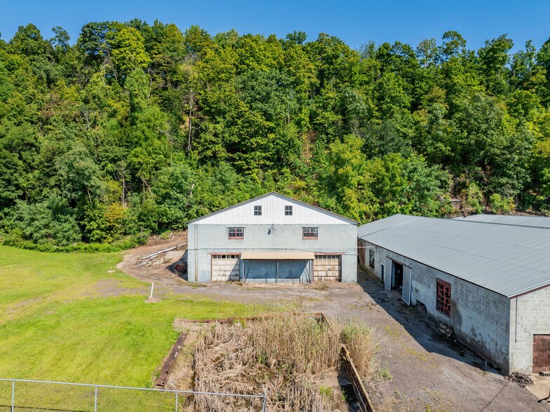 More Photos Of 3825 Columbia Blvd, Bloomsburg Manufacturing For Sale