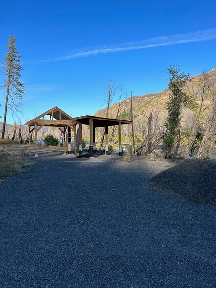 More Photos Of 50660 McKenzie Hwy, Vida Restaurant For Sale