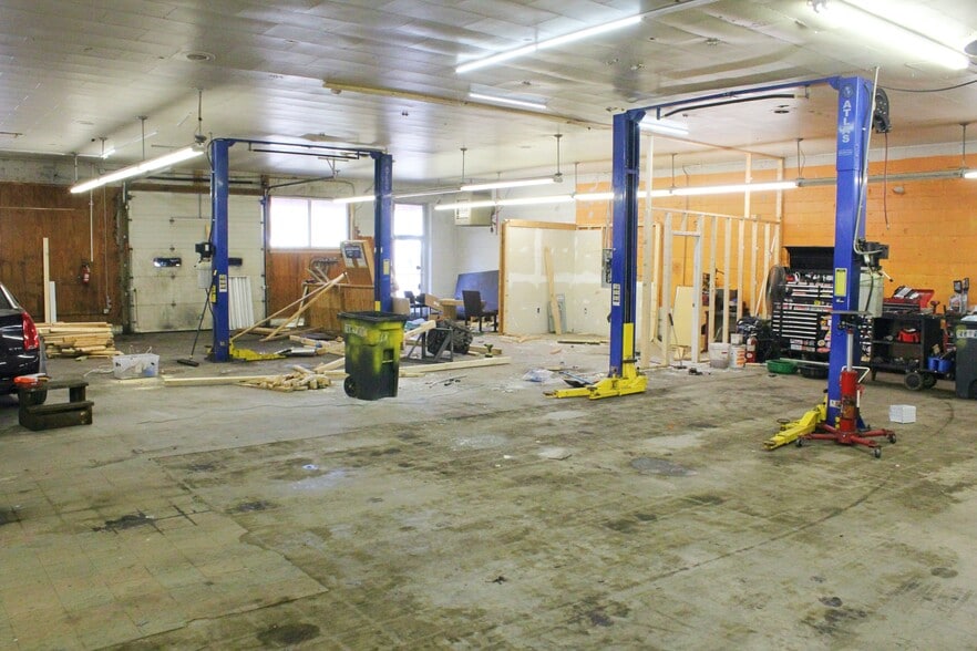 More Photos Of 3031 S Holt Rd, Indianapolis Warehouse For Sale