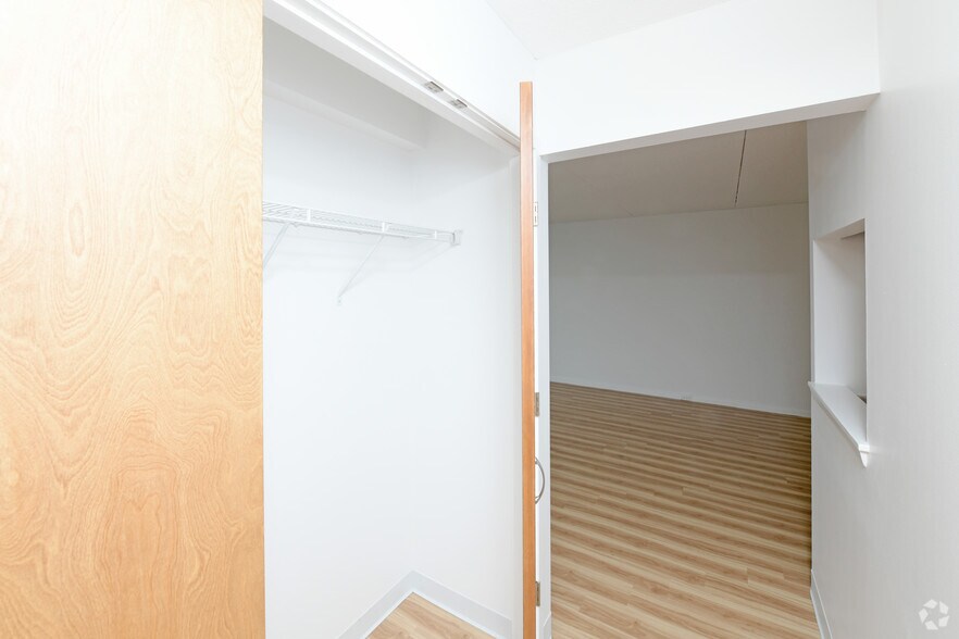 More Photos Of 1371 Beacon St, Brookline Apartments For Lease