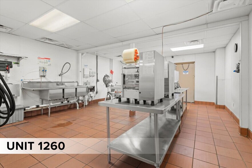 More Photos Of 1250-1264 SW Biltmore St, Port Saint Lucie Warehouse For Sale