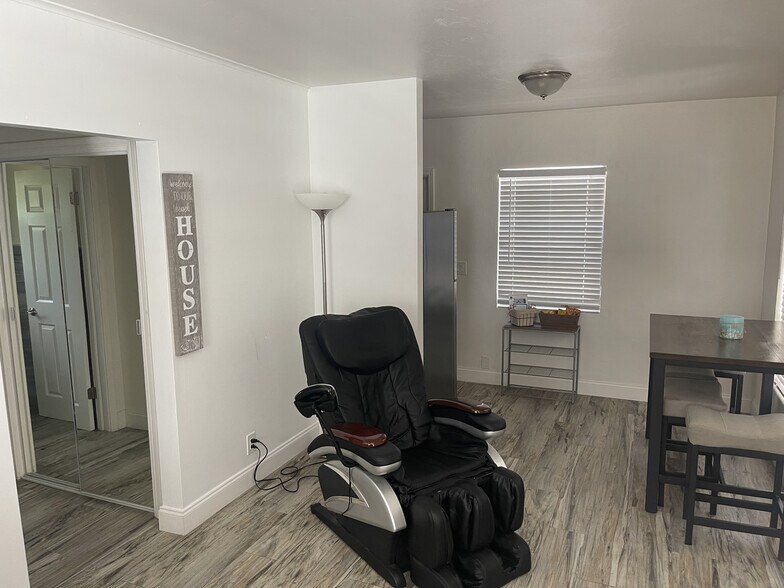 More Photos Of 100 Sandal Ln, Palm Beach Shores Apartments For Sale