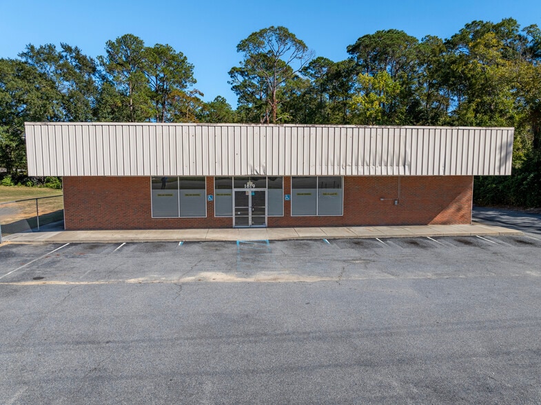 More Photos Of 1619 Tift Ave N, Tifton Freestanding For Sale