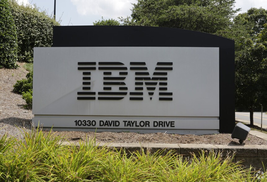 More Photos Of 10330 David Taylor Dr, Charlotte Office For Lease