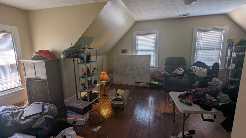 More Photos Of 15-17 Emmett St, Providence Apartments For Sale