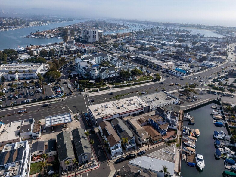 More Photos Of 2711 E Coast Hwy, Corona Del Mar Storefront Retail Office For Lease