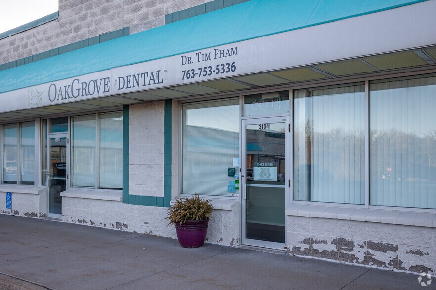 More Photos Of 3122-3166 NW Viking Blvd, Cedar General Retail For Sale
