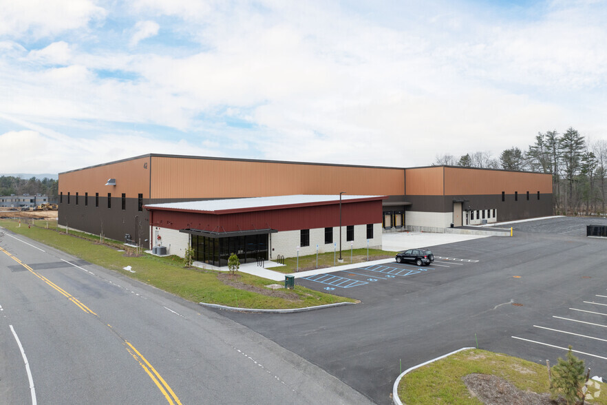 Primary Photo Of 42 Corporate Circle, Albany Manufacturing For Lease