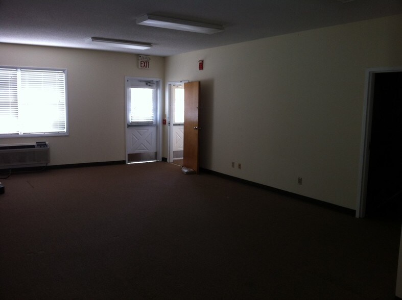 More Photos Of 2106 Plantside Dr, Louisville Office For Lease