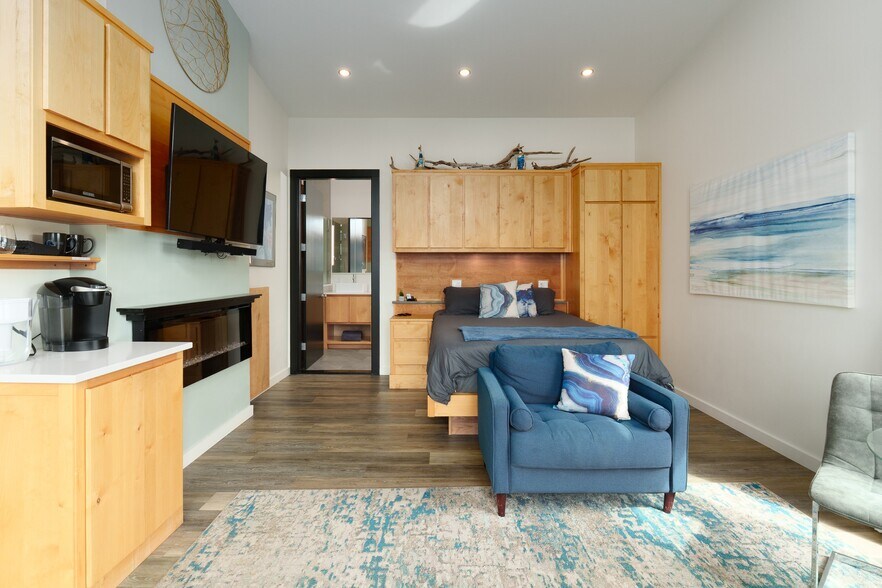 More Photos Of 409 Jackson St, Port Orford Specialty For Sale