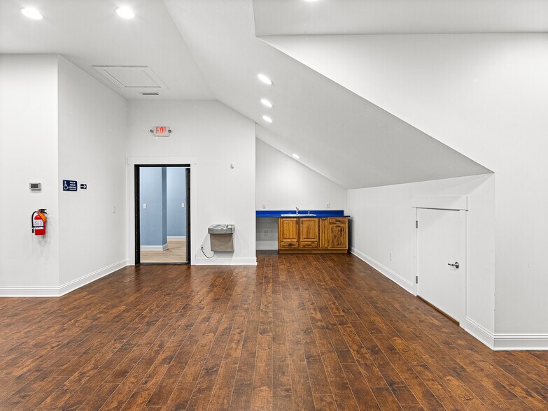 More Photos Of 14 Mimidis Ln, Swannanoa Office For Sale