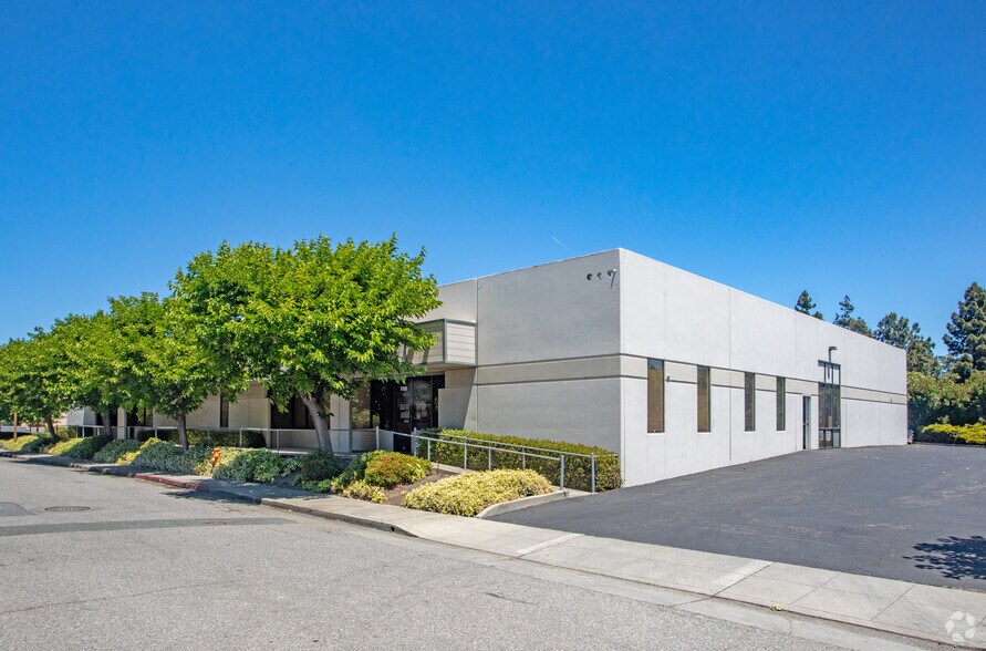 Primary Photo Of 990-992 San Antonio Rd, Palo Alto Flex For Lease