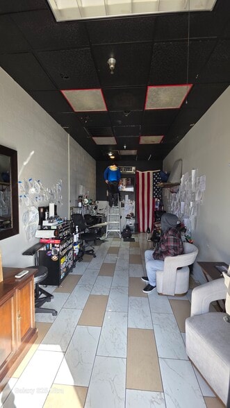 More Photos Of , Bakersfield General Retail For Sale