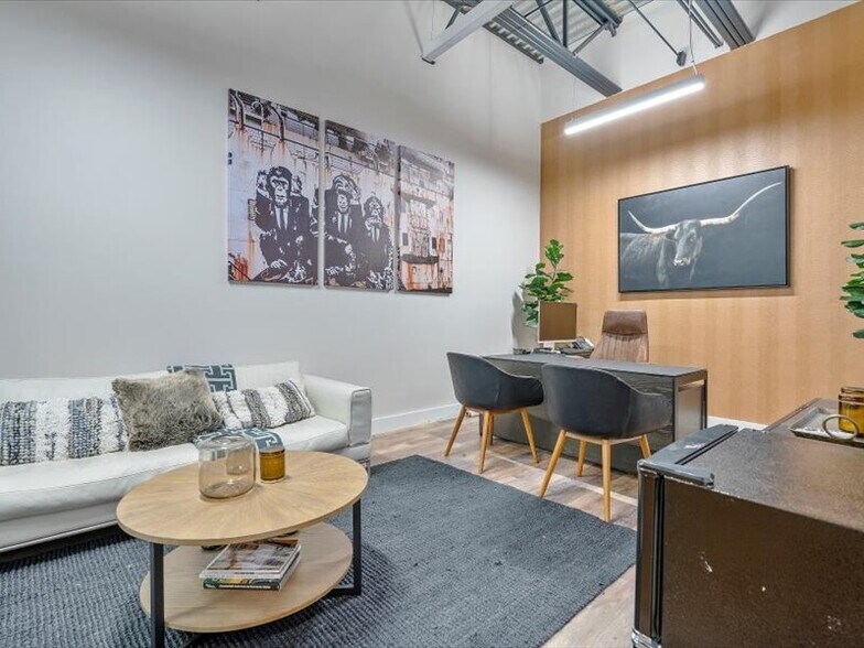 More Photos Of 2404 Hollywood Blvd, Hollywood Loft Creative Space For Lease