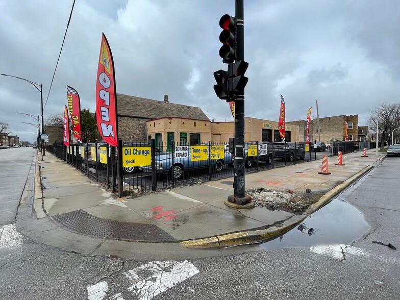 More Photos Of 3800 W Division St, Chicago Auto Salvage Facility For Sale