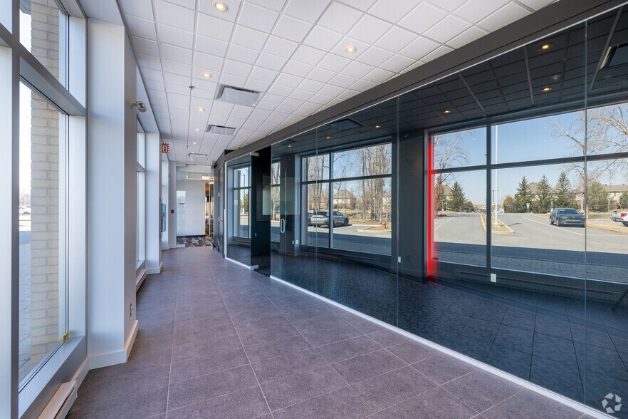 More Photos Of 4255 Boul Lapinière, Brossard Office For Lease