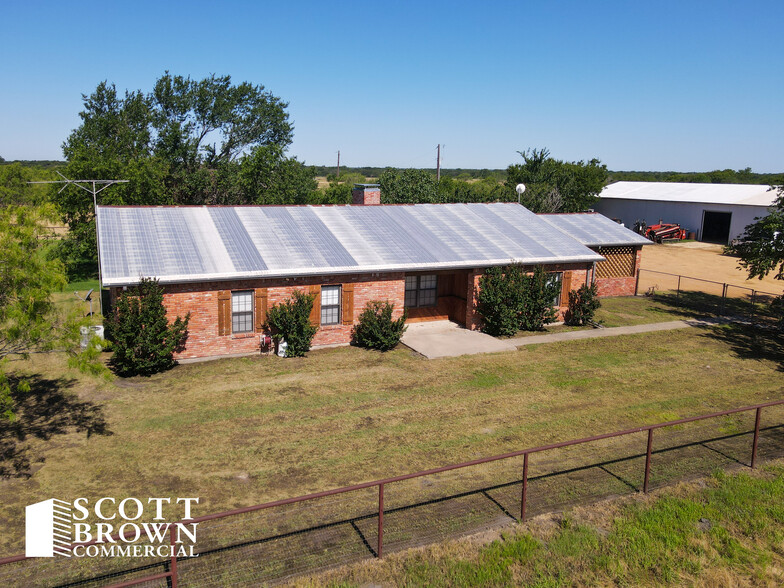 Primary Photo Of 10935 Fm 1385, Pilot Point Warehouse For Lease