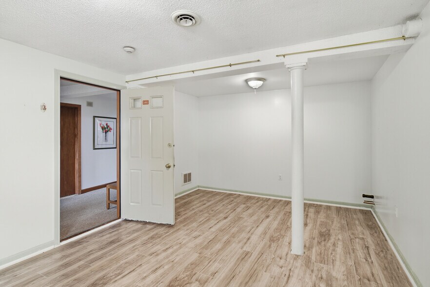 More Photos Of 131 Main St, Hatfield Loft Creative Space For Lease