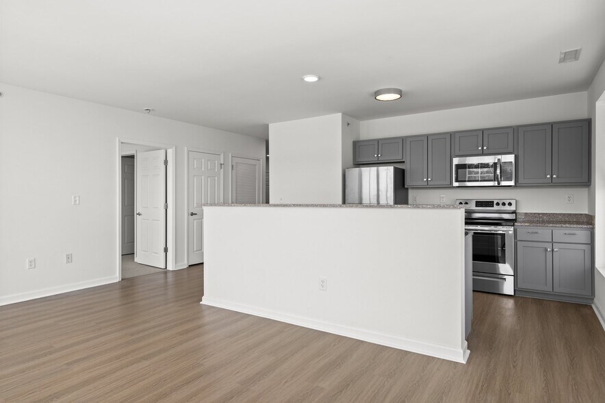 More Photos Of 2113 Ellsworth Blvd, Malta Multifamily For Sale