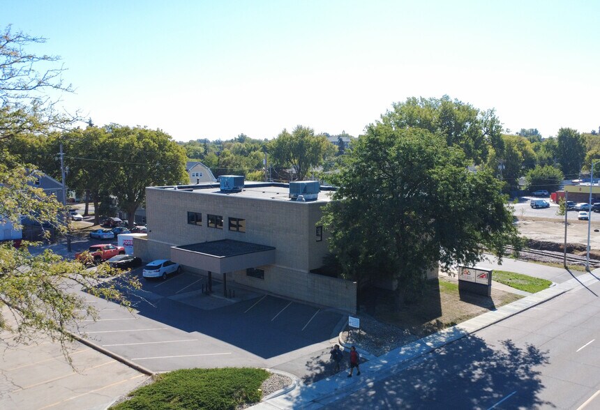 More Photos Of 630 S Minnesota Ave, Sioux Falls Office For Sale