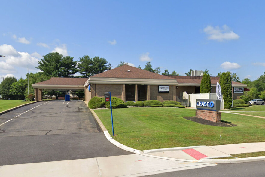 Primary Photo Of 591 Cranbury Rd, East Brunswick Bank For Lease