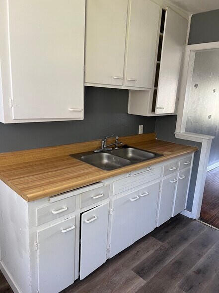 More Photos Of 6442 n bayley, Wichita Apartments For Sale
