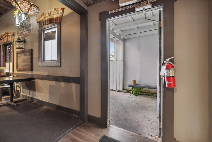 More Photos Of 115 NW 1st St, Trenton Restaurant For Sale
