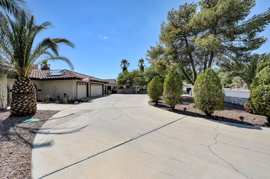 More Photos Of 6975 Obannon Dr, Las Vegas Office Residential For Sale